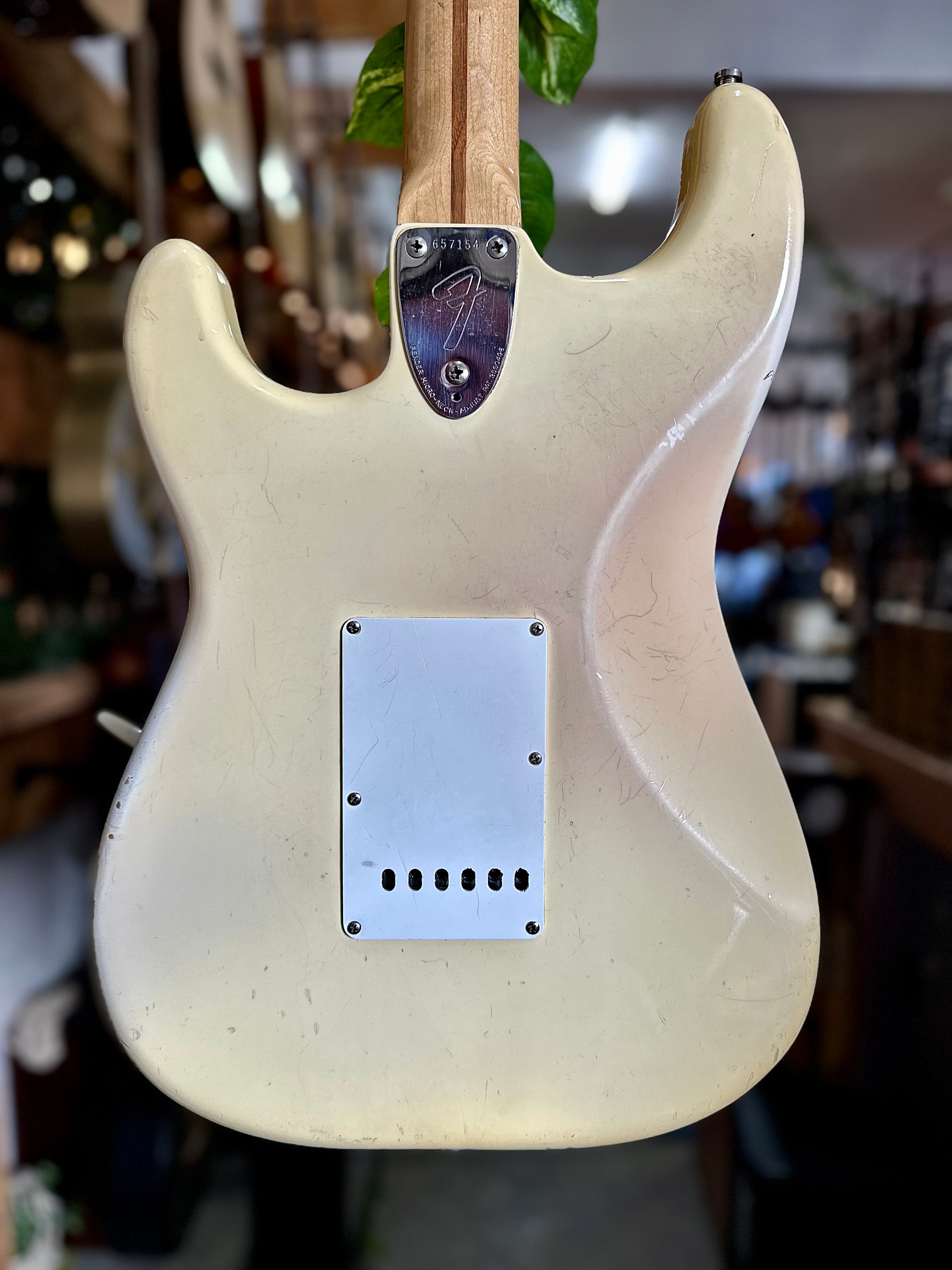 Fender | Stratocaster | Olympic White | 1975 | Vintage Fender | Stratocaster | Olympic White | 1975 | Vintage